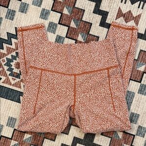 Athleta Salutation Stash 2- Textured Tight